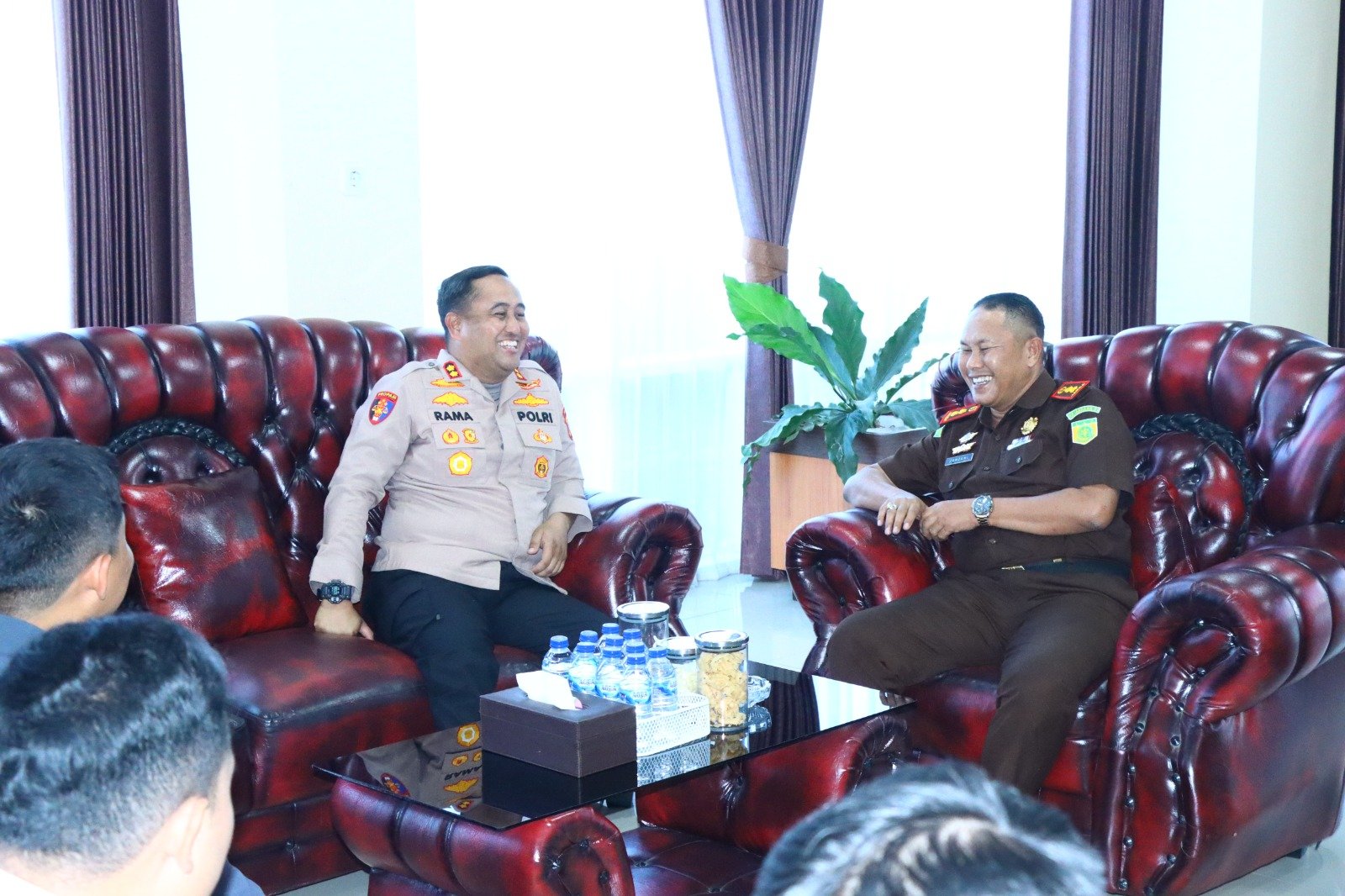 Momen Hangat Kapolres Gresik Silaturahmi ke Kejari Gresik